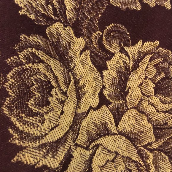Elegant marron floral table cloth - Picture 3 of 4